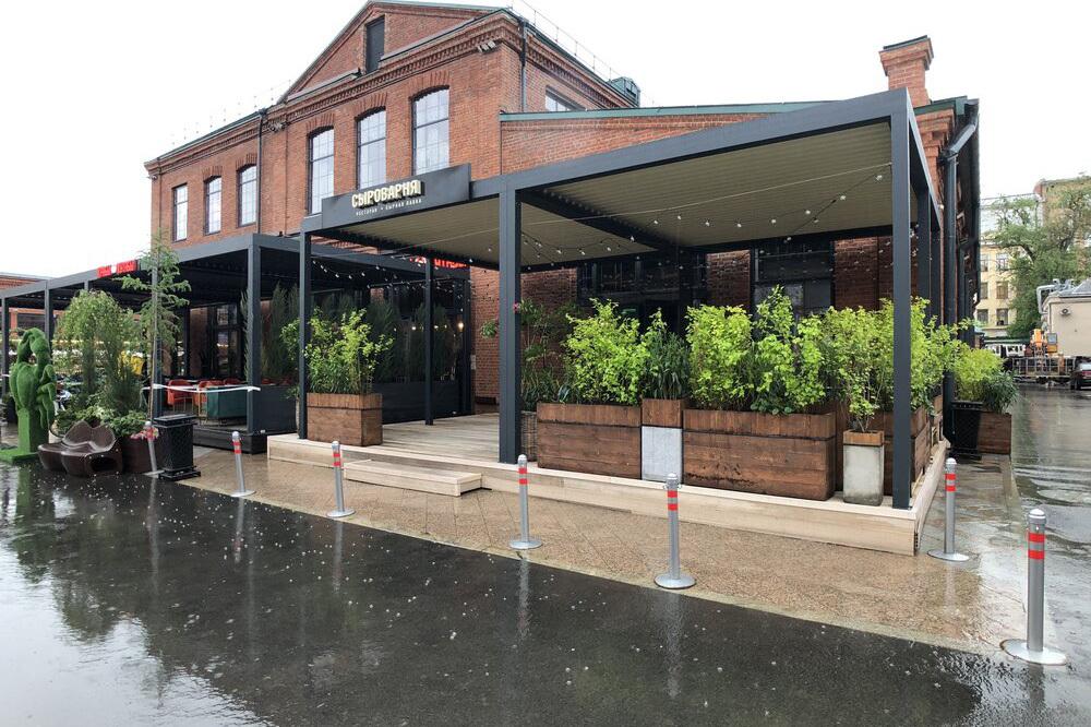 В Москве закрылись все летние веранды 