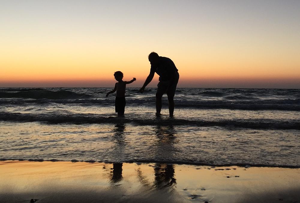 Названа сумма выплат на усыновленного ребенка в Москве