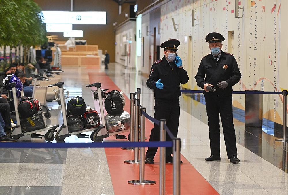 В московском аэропорту задержали сбежавшую от семьи чеченку