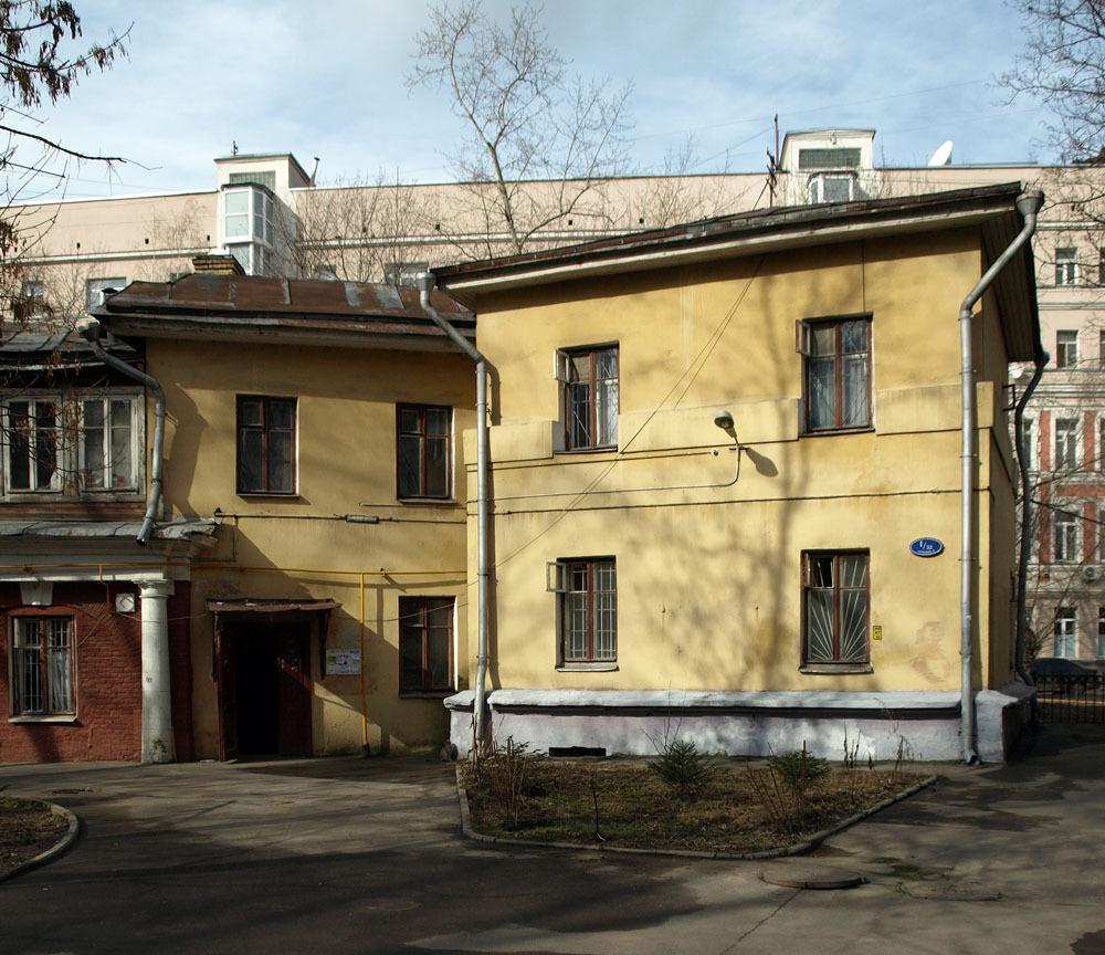 Раскрыты подробности о жизни в самом экспериментальном дворе Москвы