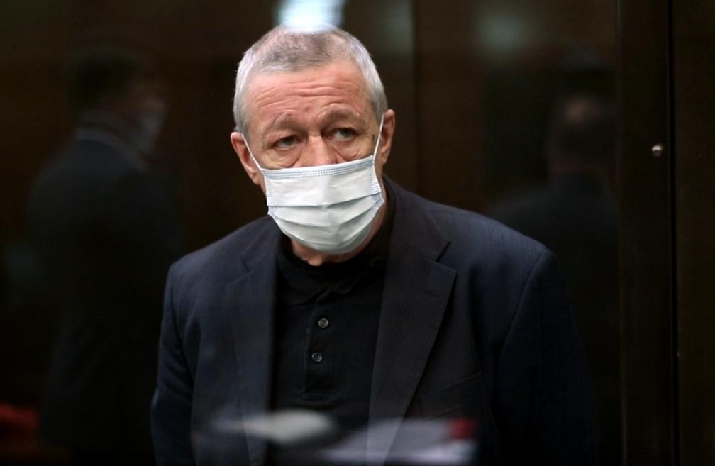 Сестра Михаила Ефремова раскрыла подробности жизни брата в колонии