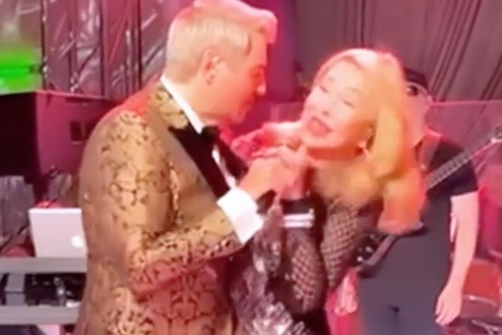 Реакция Успенской на поцелуй Баскова попала на видео