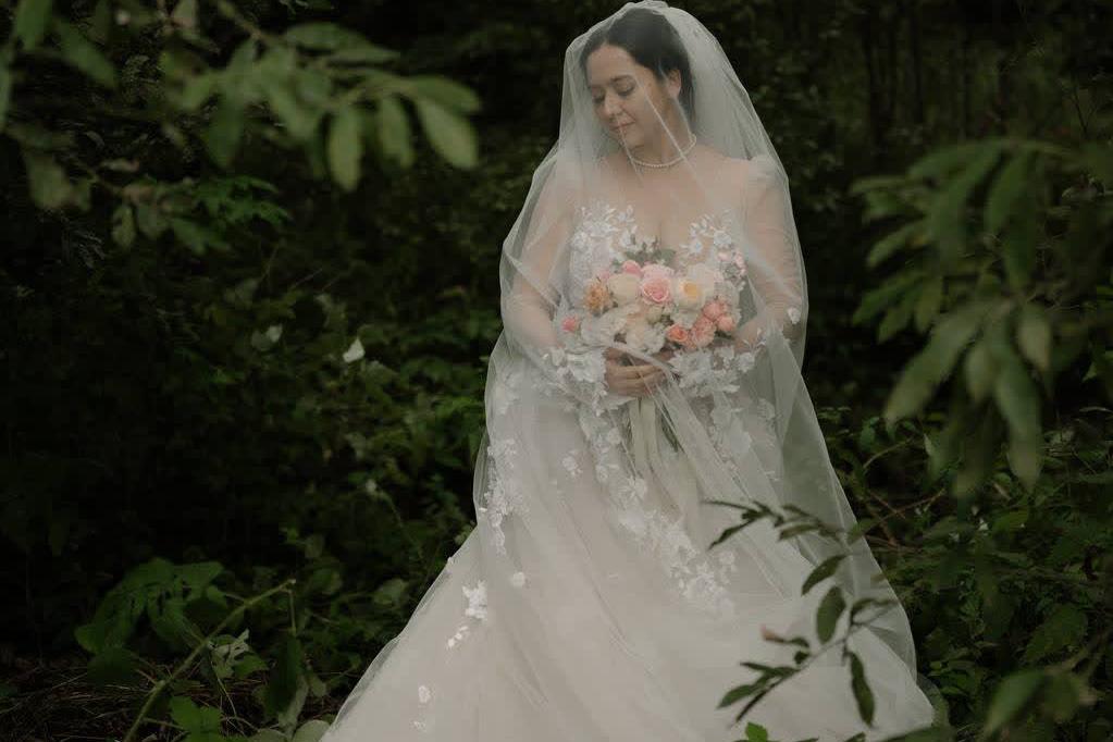 Певица Манижа вышла замуж в Подмосковье 