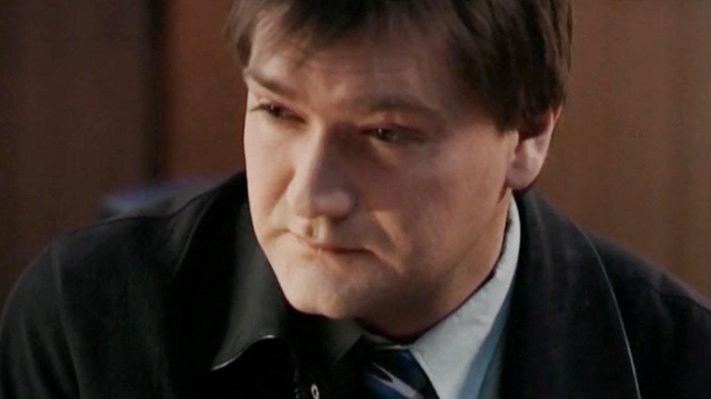 Звезда российских сериалов снял в банкомате 127 тысяч рублей и… потерял. Пришлось звать на помощь полицию