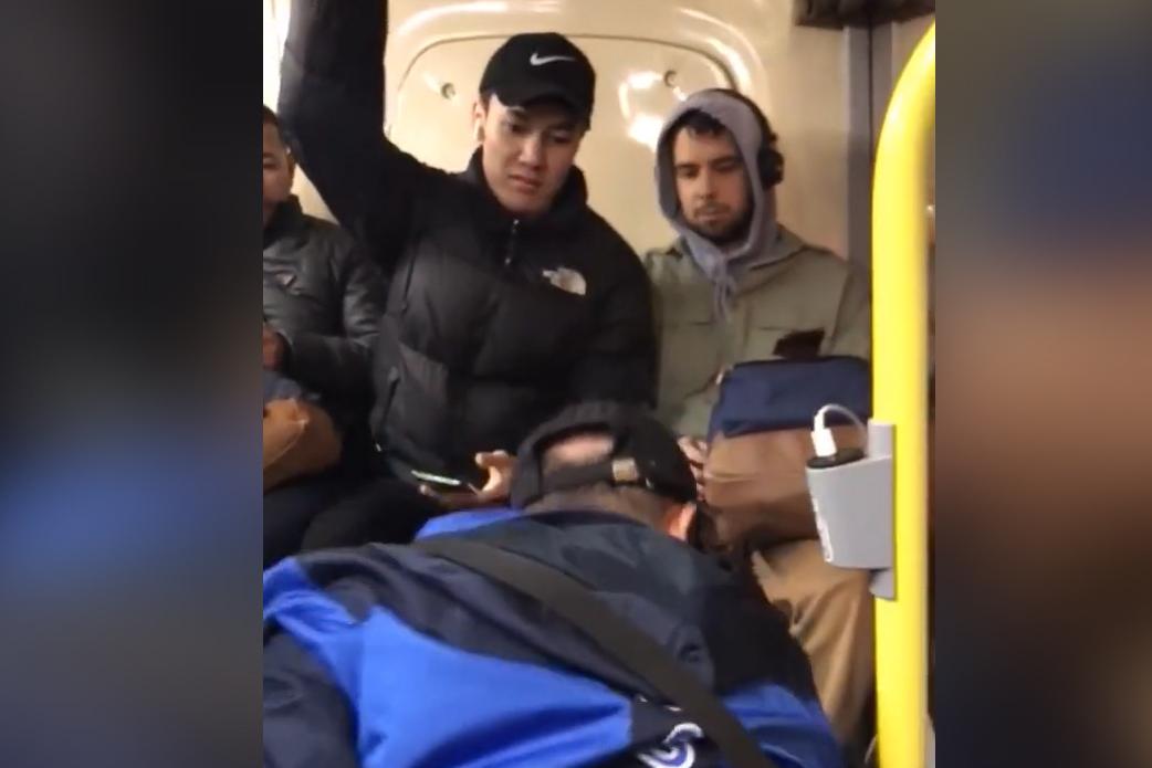 В московском автобусе приезжий грозился убить москвича и попал на видео