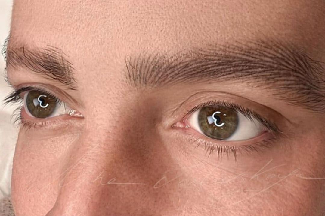 Стало известно о пользе перманентного макияжа для мужчин