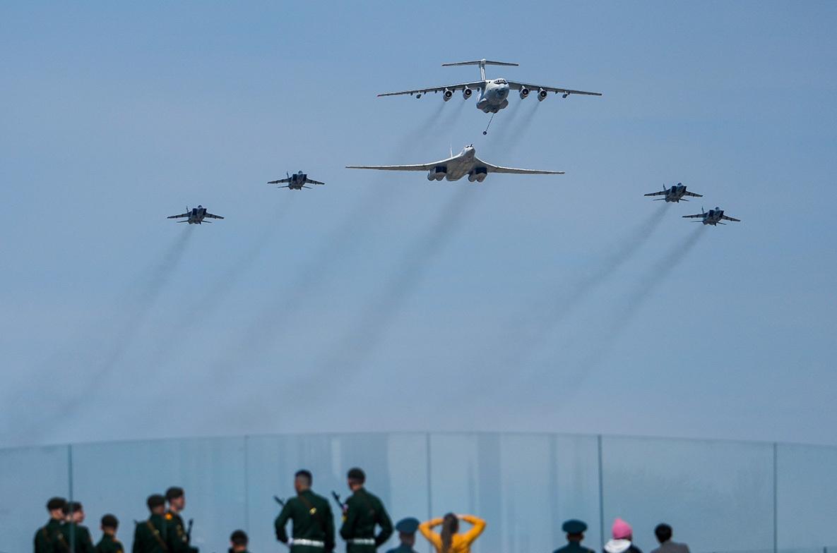 Летчик назвал лучшие места для просмотра воздушной части парада Победы в Москве