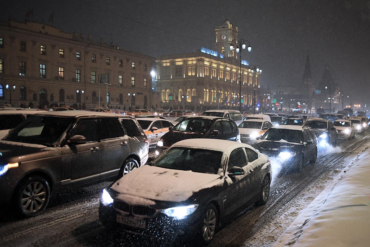 Москвичка чуть не родила в машине из-за дорожного затора