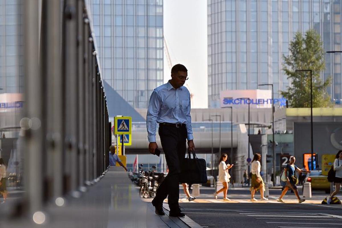 Названы вакансии в Москве с зарплатой до полумиллиона рублей