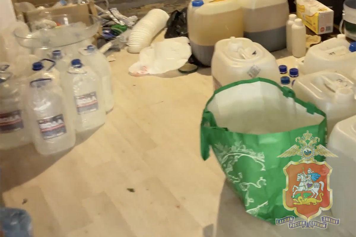 В Подмосковье ликвидировали лабораторию по синтезу мефедрона