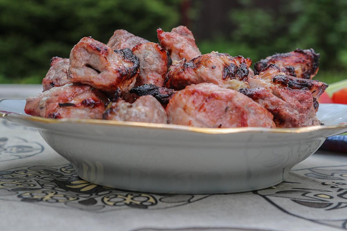 Москвичка 22 года не ела свинину и случайно нарушила правило