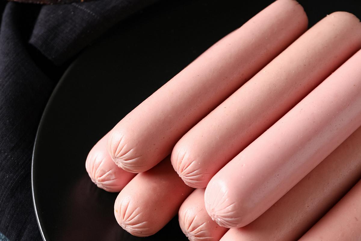 Ребенок съел сосиску и едва не лишился жизни