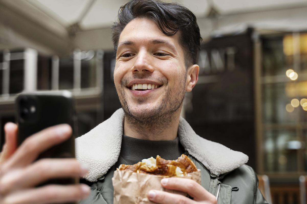 Пирожки и сэндвичи стали «задвигать» обычный хлеб в предпочтениях москвичей