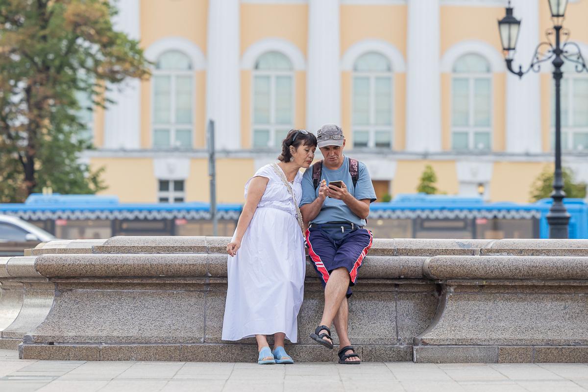 Россияне выбирают обсуждать новости лично