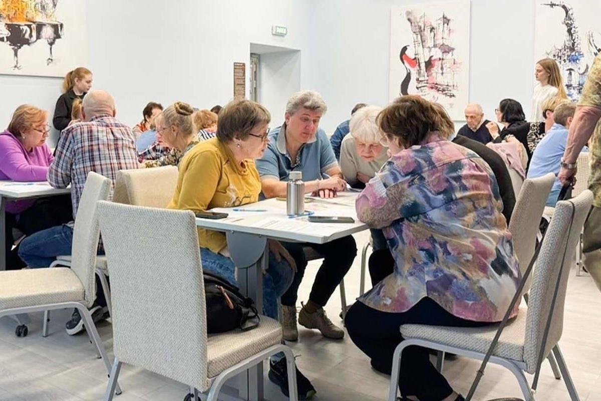 Проект «Перезвони сам» проведет мероприятия в центрах московского долголетия