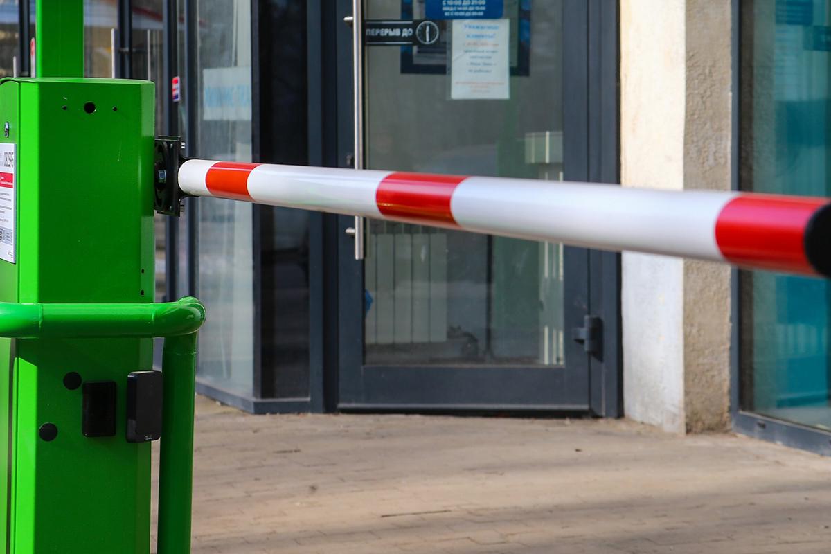 Конфликт у шлагбаума в Подмосковье закончился стрельбой