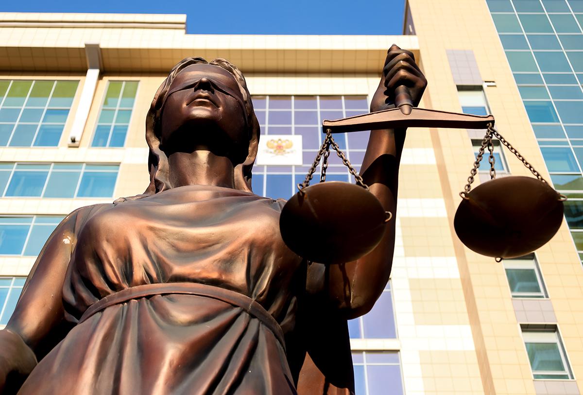 В Москве перед судом предстала сделавшая кальян из кулича девушка