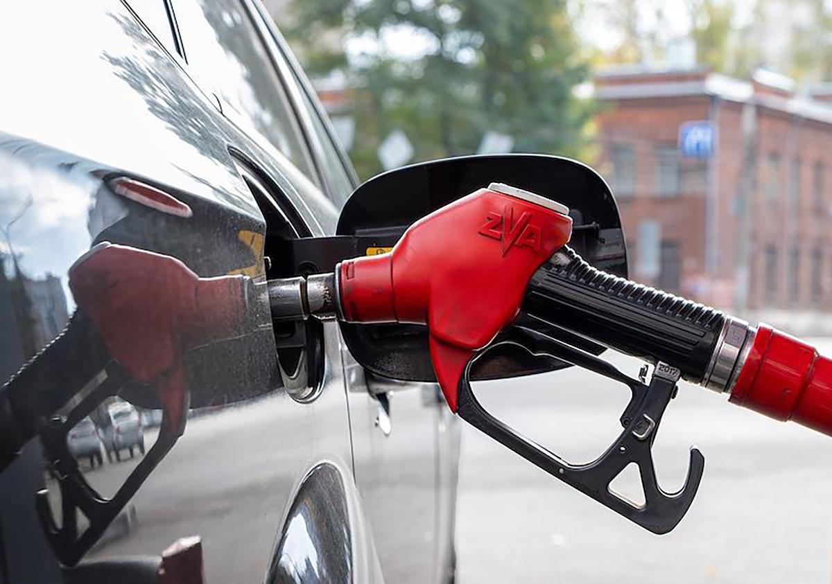 В Подмосковье запретили продавать бензин некоторым гражданам