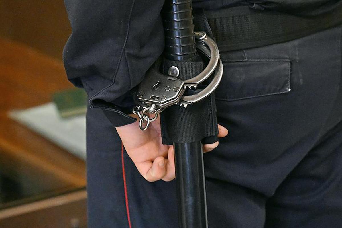 В Подмосковье мигрант показывал детям гениталии