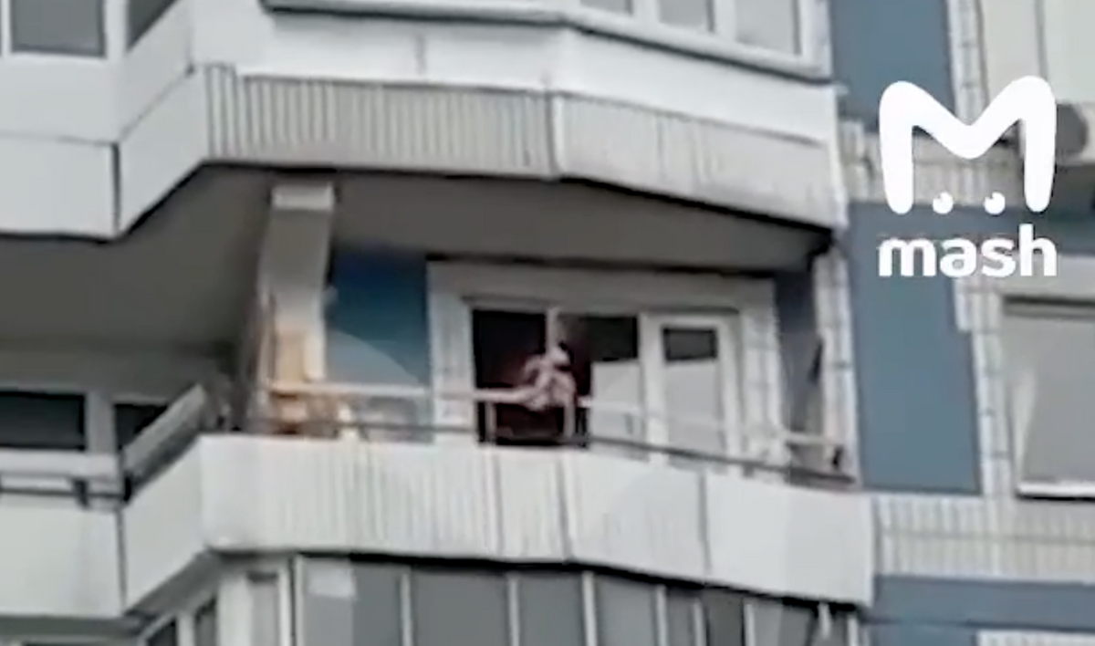 Шестиклассница выпрыгнула из окна школы