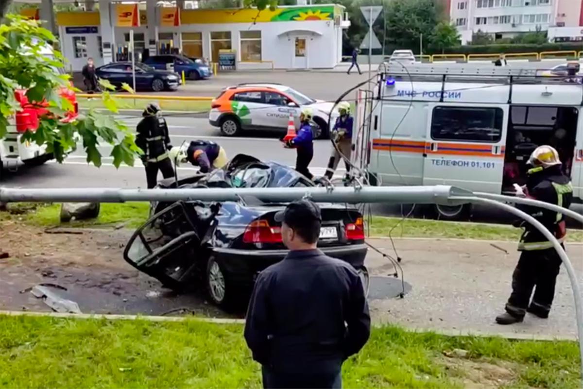 Последствия смертельной аварии с BMW в Москве попали на видео - Мослента