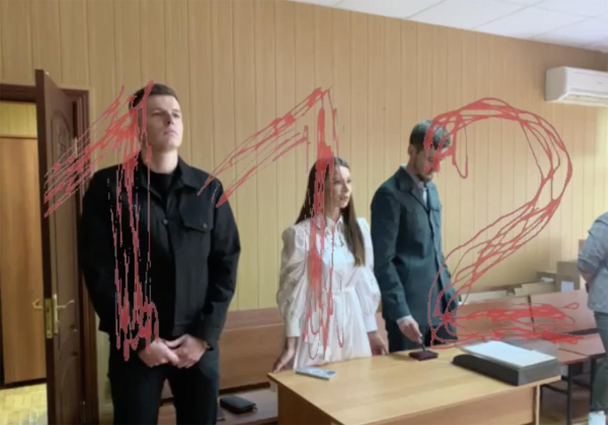 Популярная блогерша получила штраф за перекрытие улицы в центре Москвы