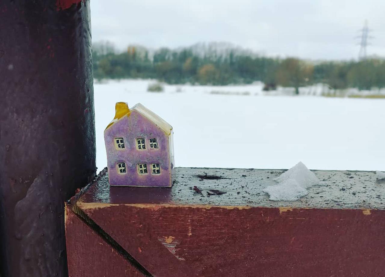 Москвичка спрятала подарки для соседей и устроила им квест