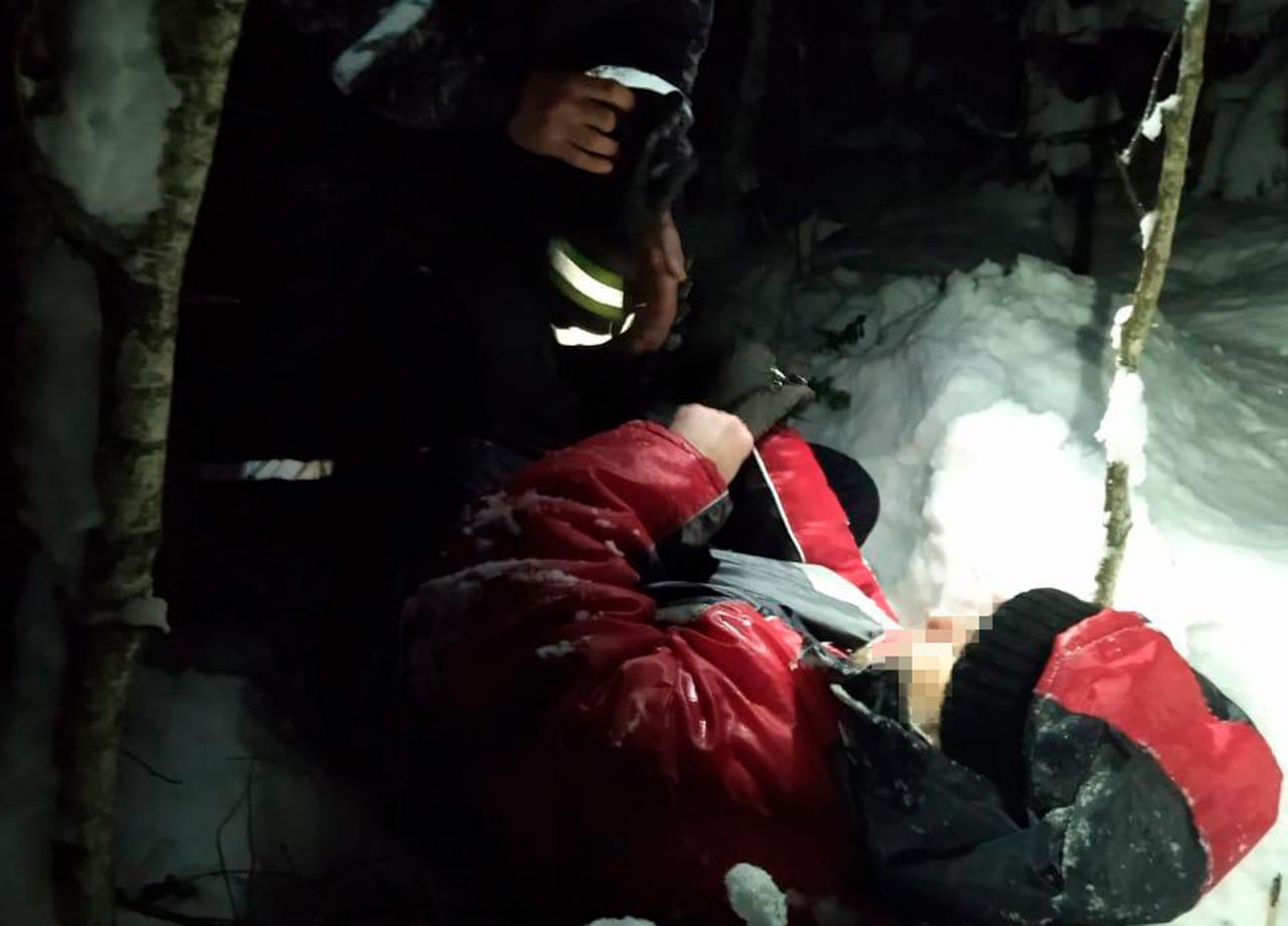 В подмосковном лесу мужчина потерял ботинки и чуть не замерз насмерть