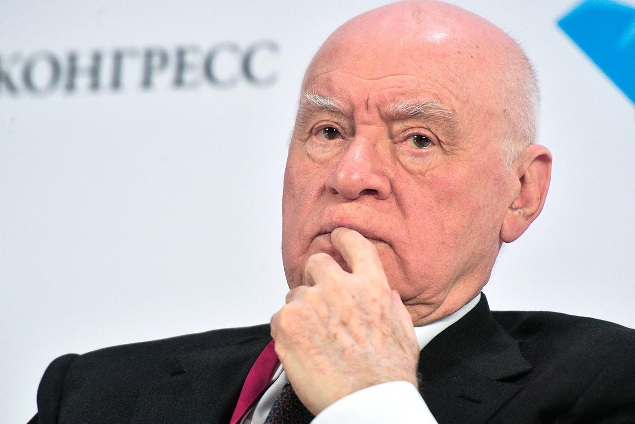 Известный кардиохирург опроверг связь вакцинации с изменениями в работе сердца