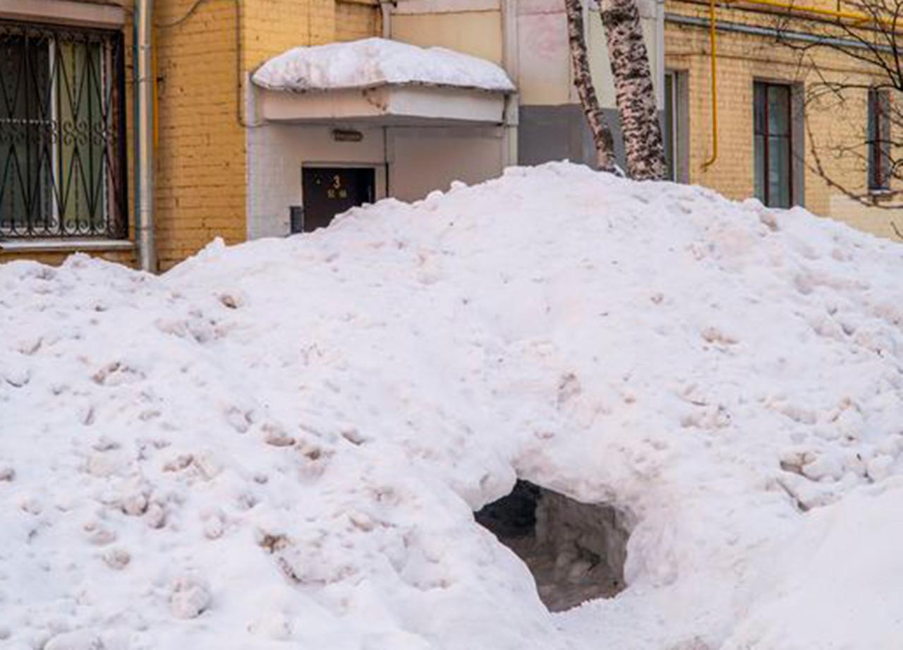 Россияне вспомнили снежные пещеры и баталии из детства