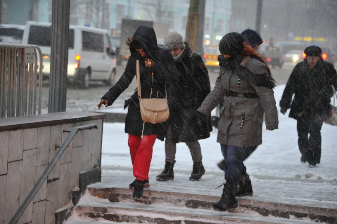 Мощный циклон с ураганным ветром накроет Москву
