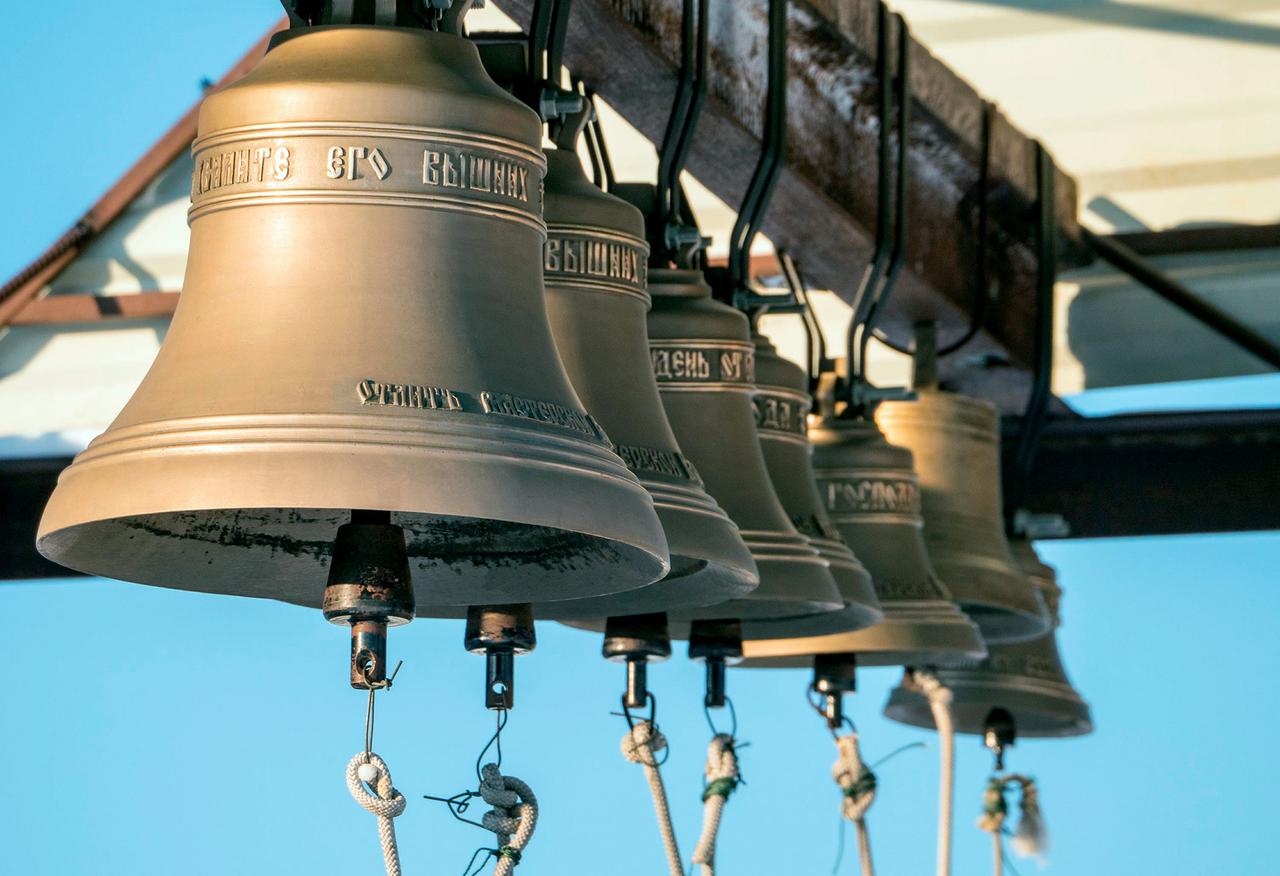 Полтора десятка церковных колоколов похитили из частного дома в Подмосковье