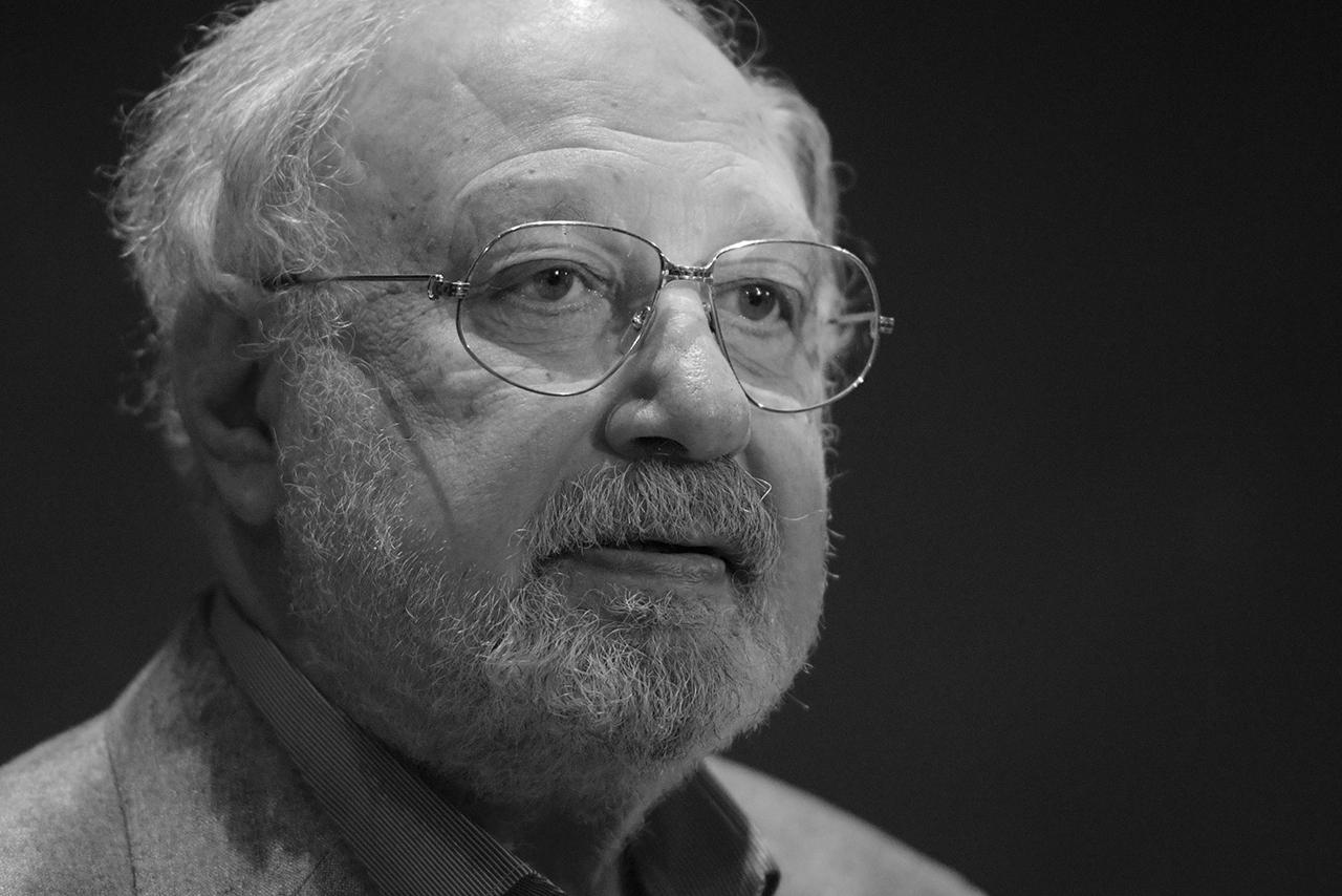 Умер сценарист фильмов «Белое солнце пустыни» и «Утомленные солнцем»