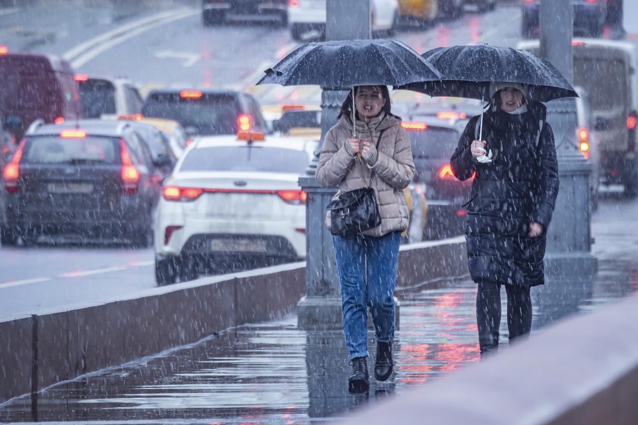 Вильфанд пообещал москвичам мрачноватую погоду на выходных