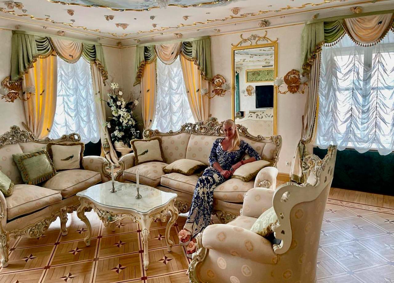 Волочкова обвинила руководство московского театра в халатности