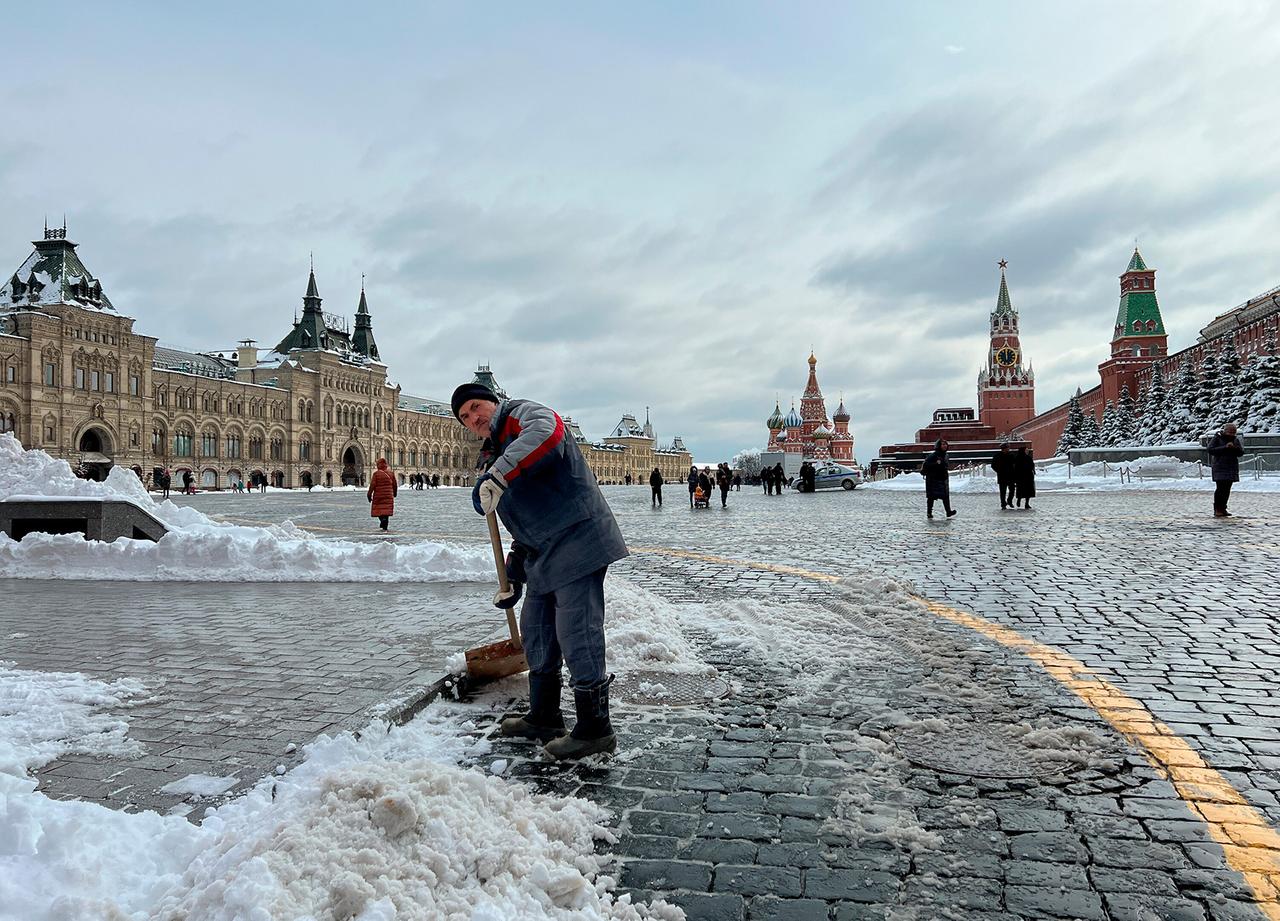 Названы сроки окончательного снеготаяния в Москве