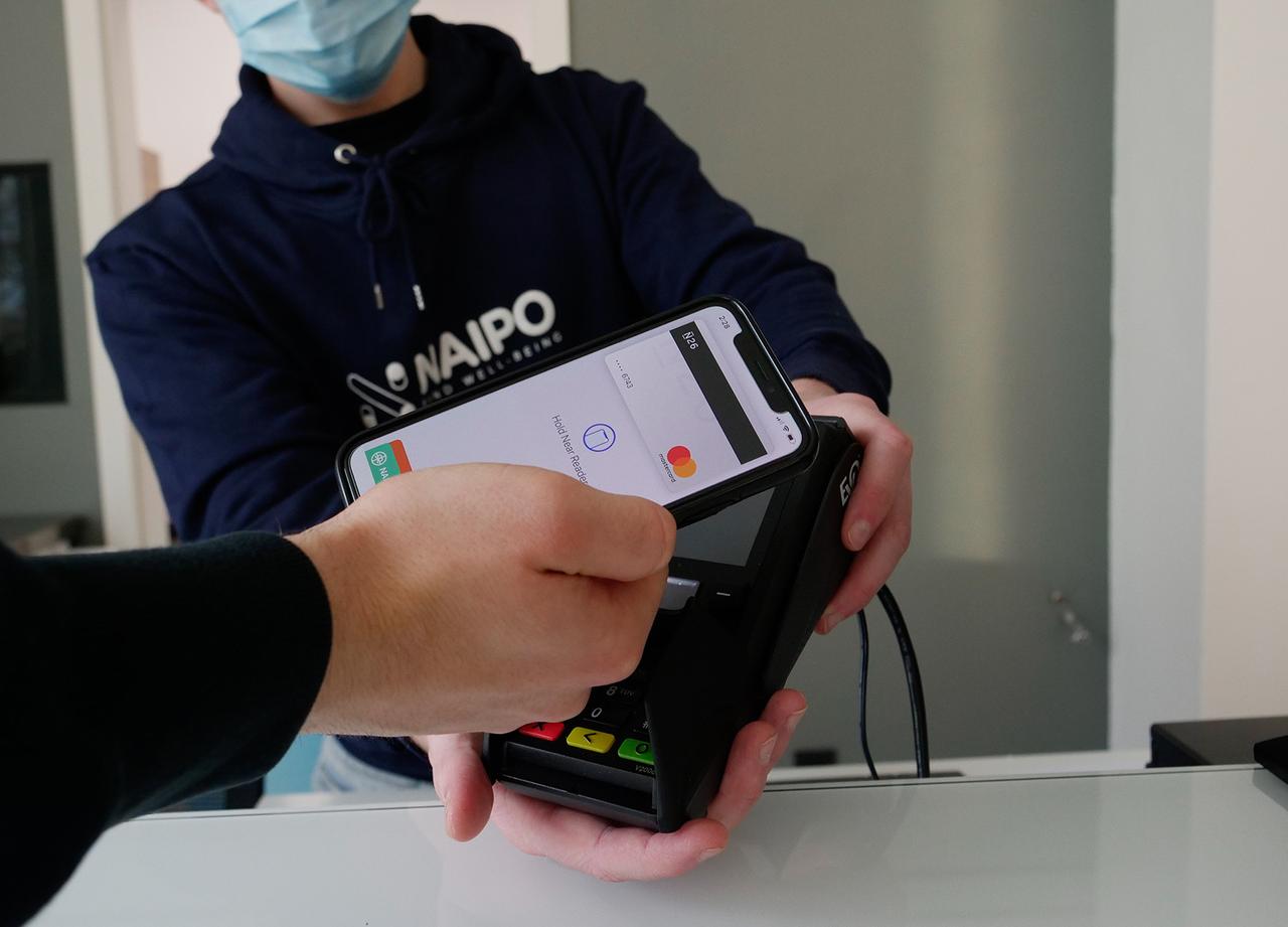 Раскрыта мошенническая схема с подключением карт к Apple Pay