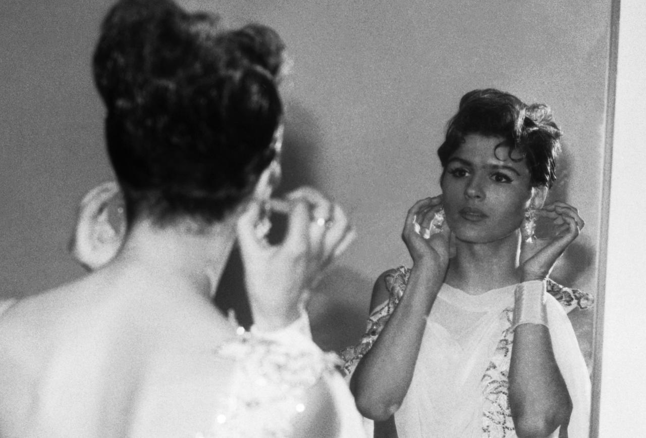 Советская москвичка в элегантном платье восхитила россиян