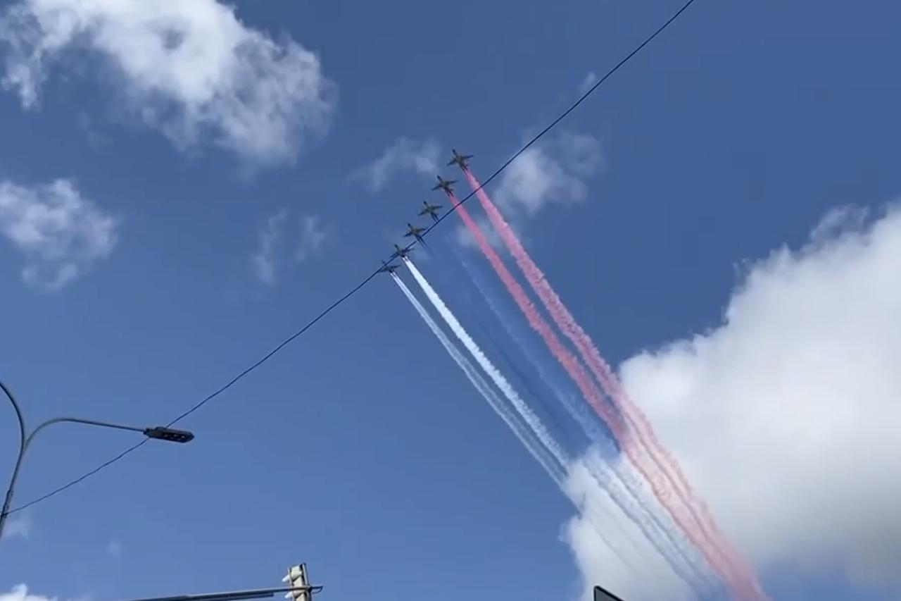 Репетиция парада в небе над Москвой попала на видео