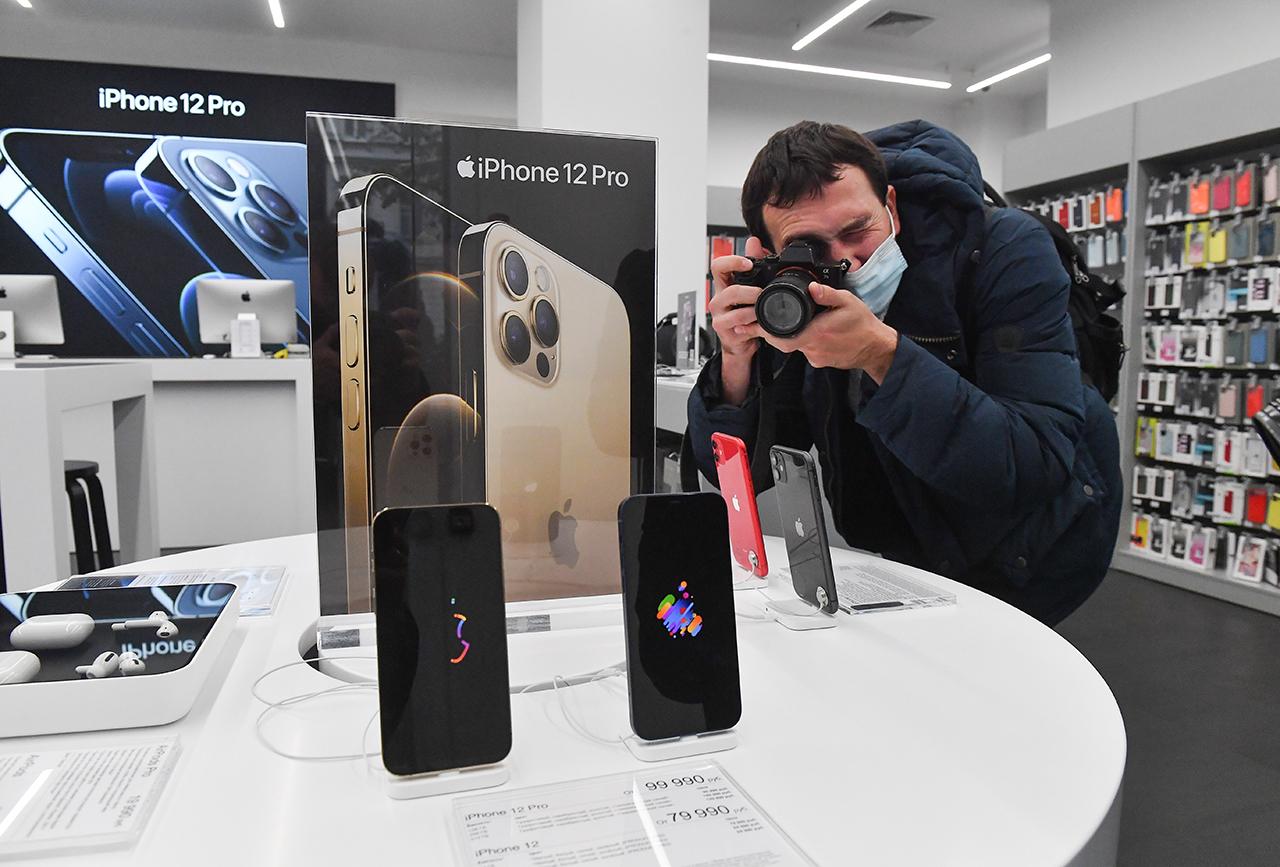 Названы подешевевшие на фоне укрепления курса рубля товары