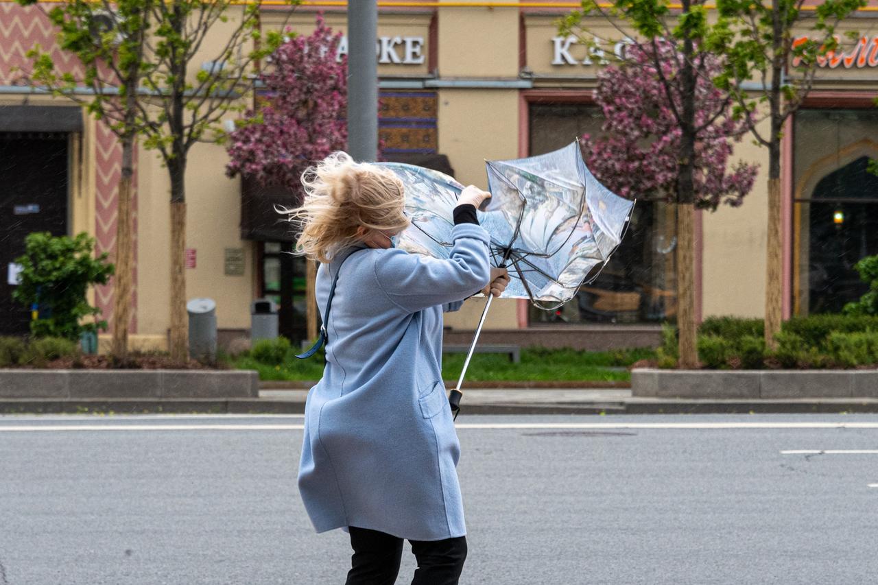 В Москве продлили желтый уровень погодной опасности из-за ветра