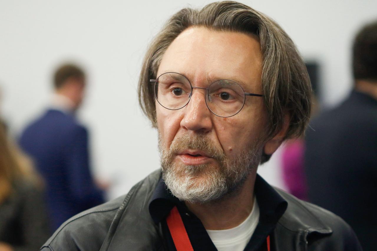 Сергей Шнуров высказался об эмиграции из России