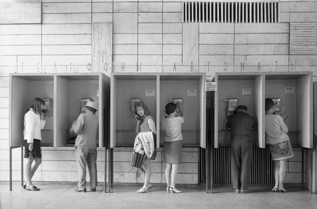 Россияне вспомнили о телефонных переговорах времен СССР