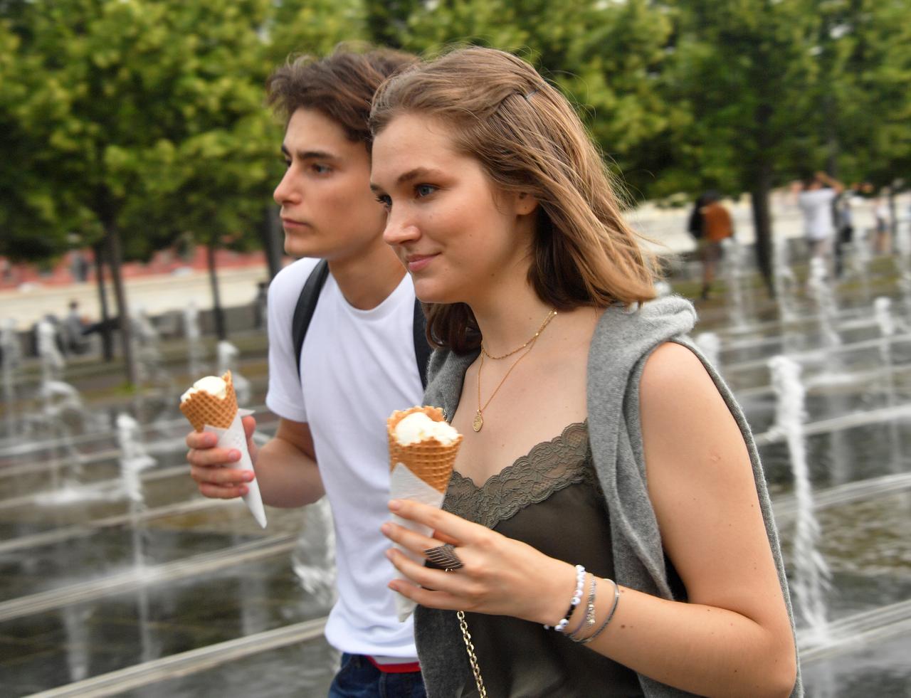 Роспотребнадзор дал рекомендации по выбору мороженого