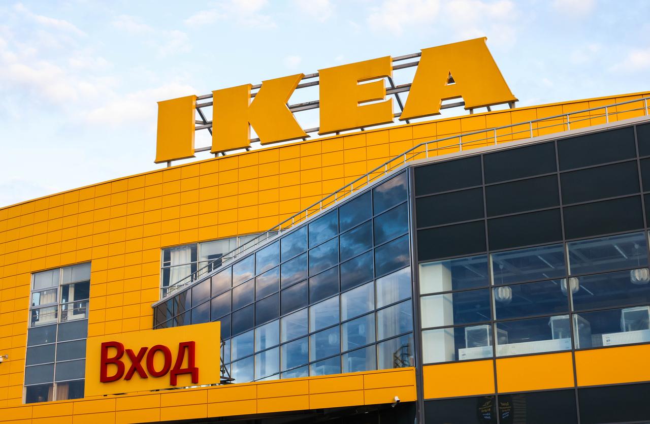 В сети вспомнили открытие IKEA в России в 2000 году