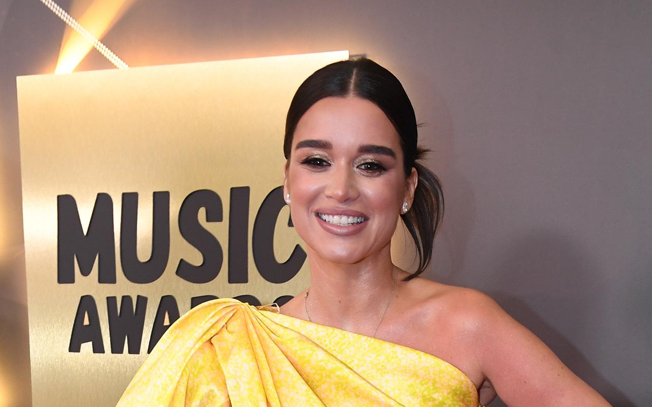 Бородина призвала влюбленных повременить с браком