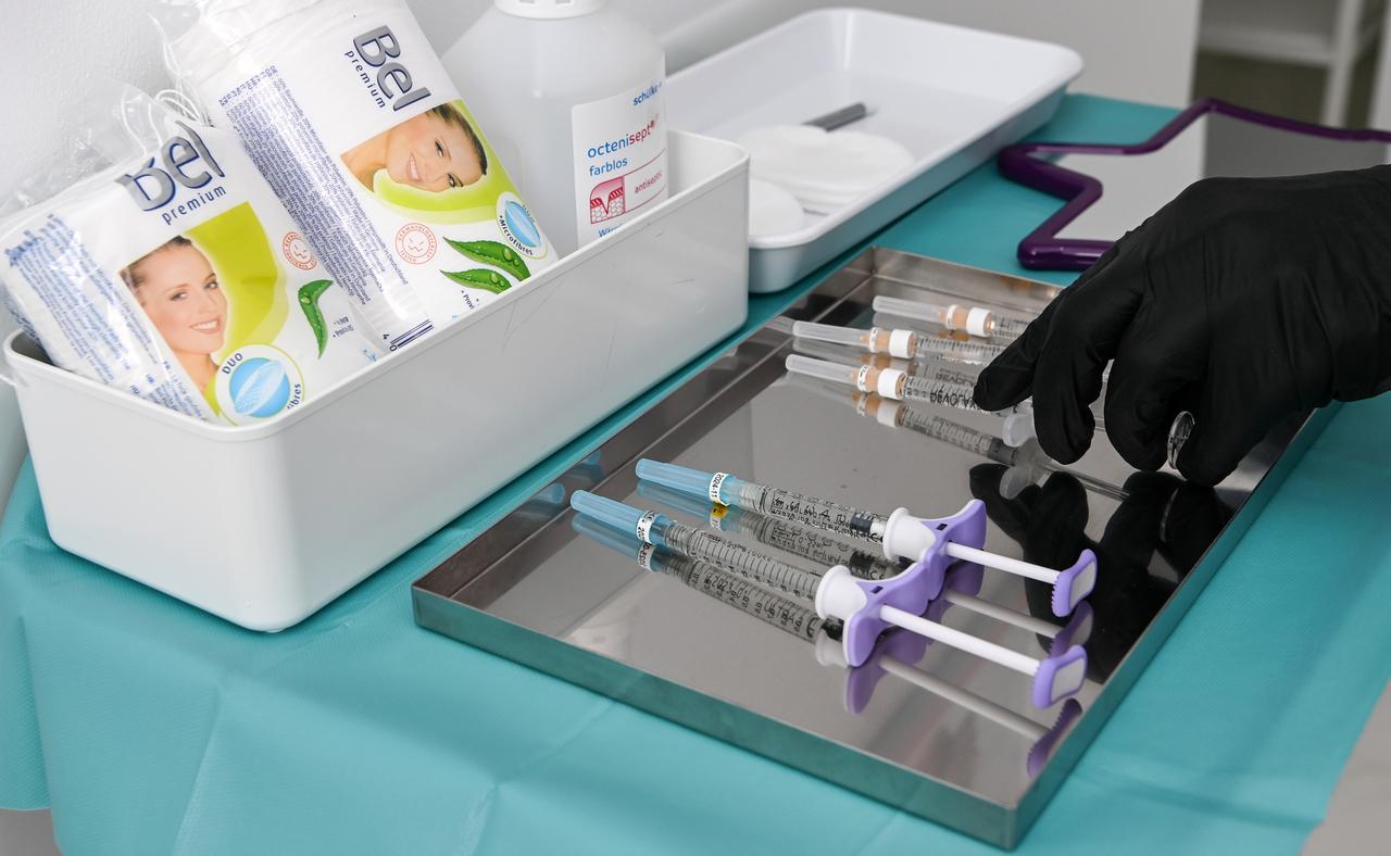 Перечислены главные причины для пластических операций у женщин