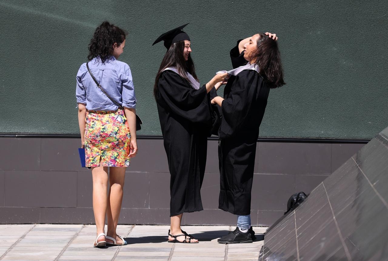 Перечислены вакансии для начинающих специалистов в Москве