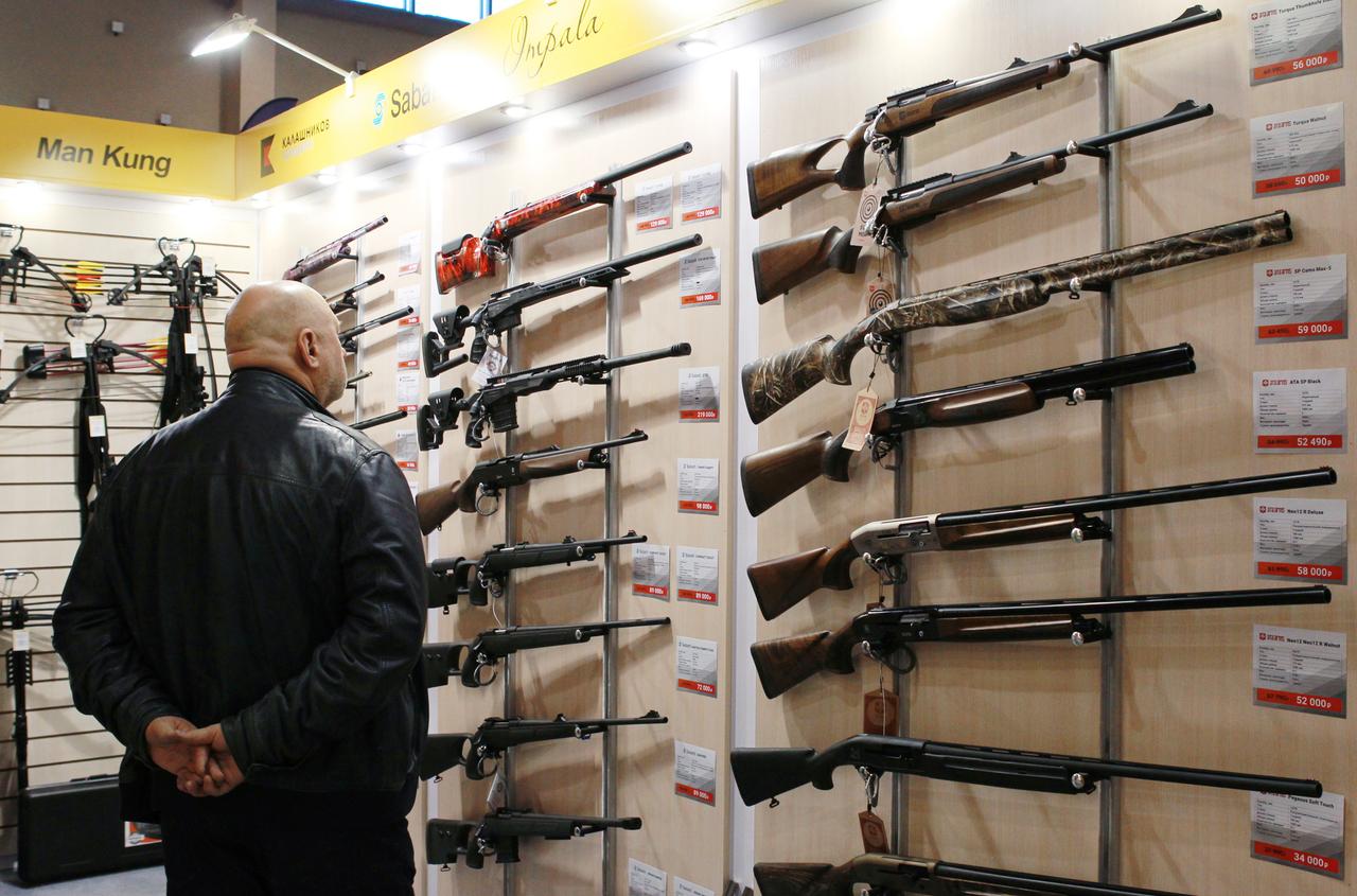 Стало известно количество легальных «стволов» на руках у москвичей