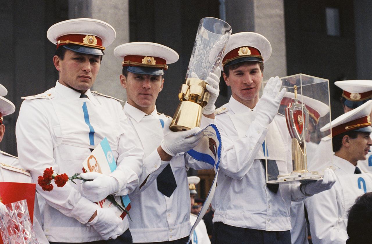 Россиян восхитил московский милиционер из 80-х